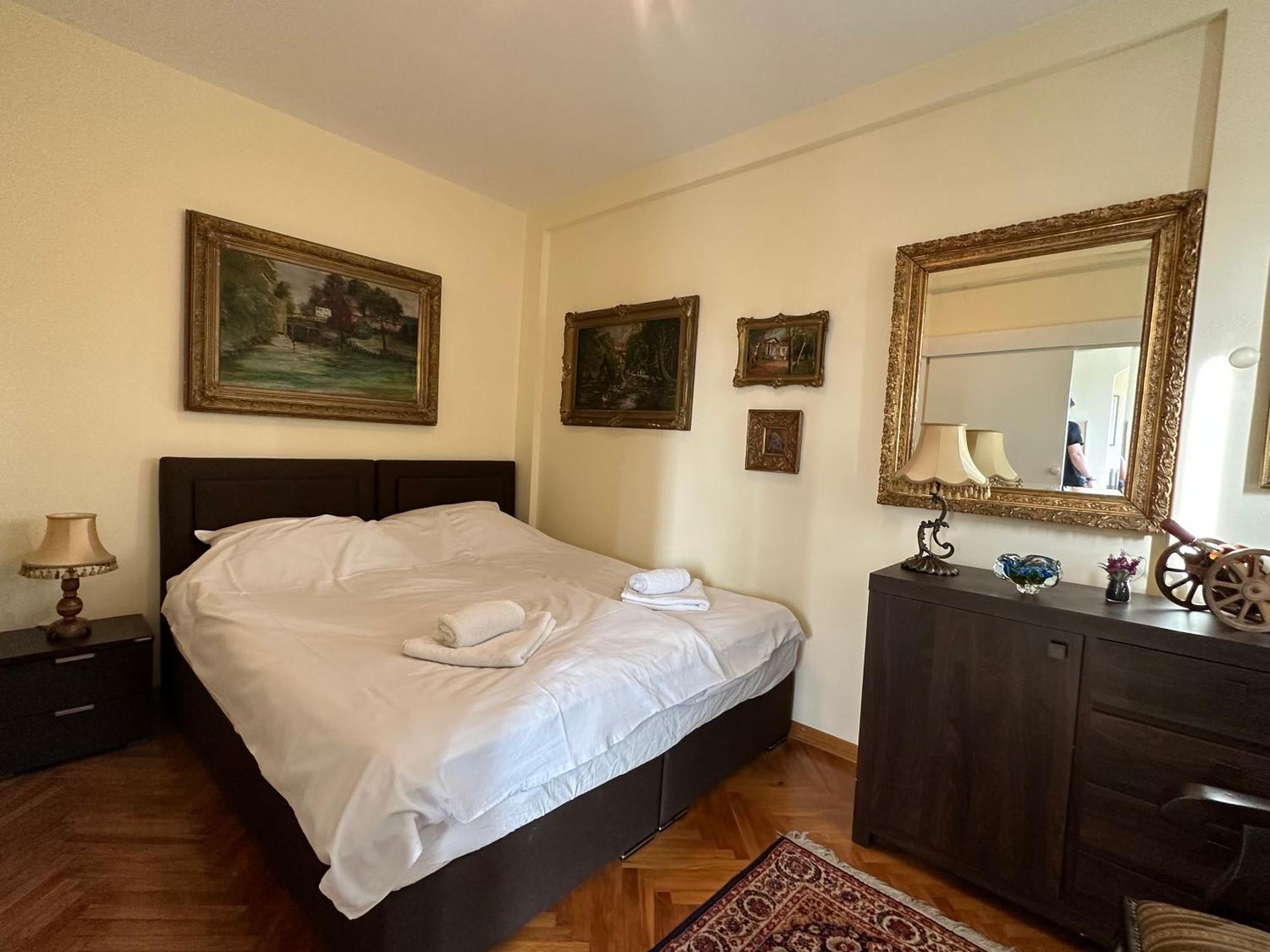 Vintage Delight Apartment Vracar Hram Sv Save Belgrado Exterior foto